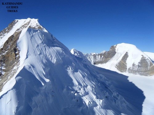 Ascension du Saribung Peak (6328 m) et Mustang trek